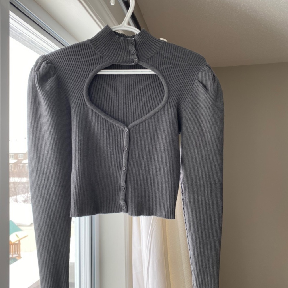 Zara front cut out long sleeve sweater